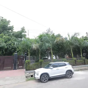 https://villa-the-leelas-paradise.top-gurgaonhotels.com