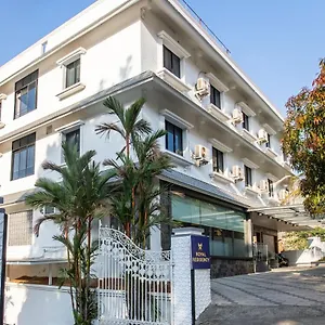 https://royal-residency.kerala-hotels.net